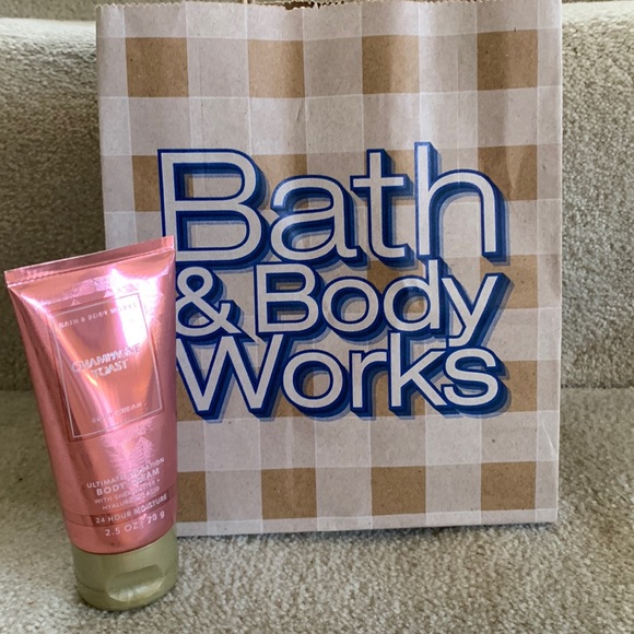 BRAND NEW -  Bath & Body Works Champagne Toast Body Cream - Picture 1 of 2